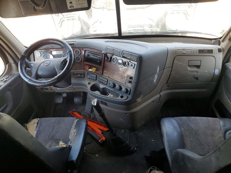 3AKJGLD63FSGL2675 2015 FREIGHTLINER CASCADIA photo no. 8