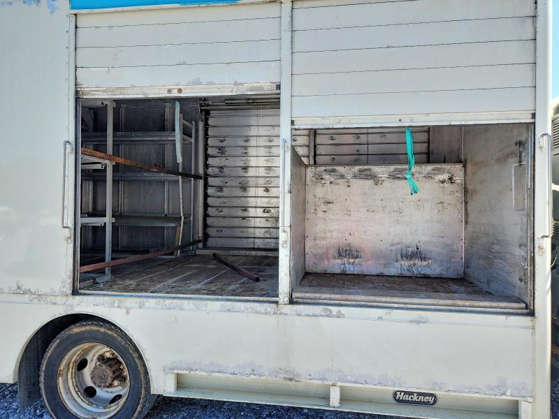 2015 HINO 195 BOX TRUCK — Фото 11 из 13