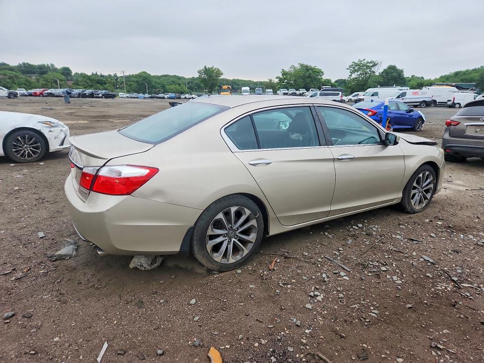 1HGCR2F5XFA180772 2015 HONDA ACCORD photo no. 3