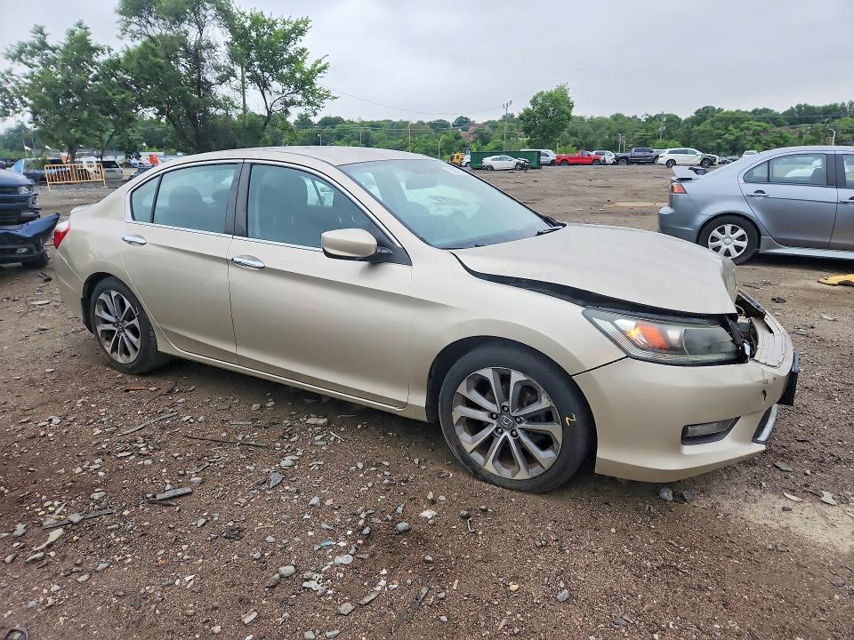 1HGCR2F5XFA180772 2015 HONDA ACCORD photo no. 4