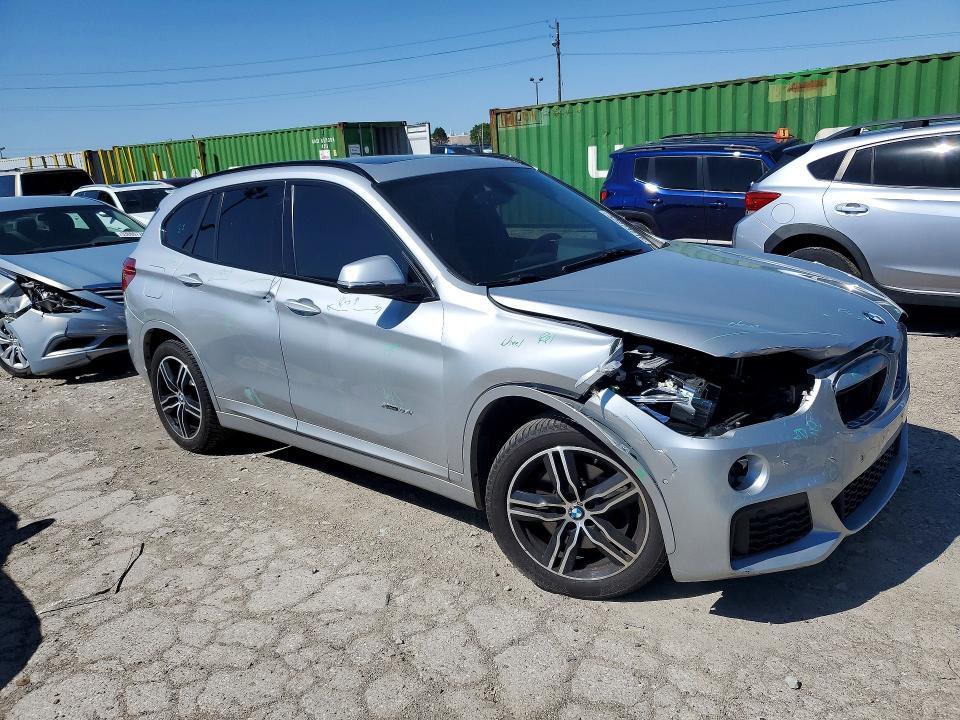 2017 BMW X1 XDRIVE28I — Фото 4 из 13