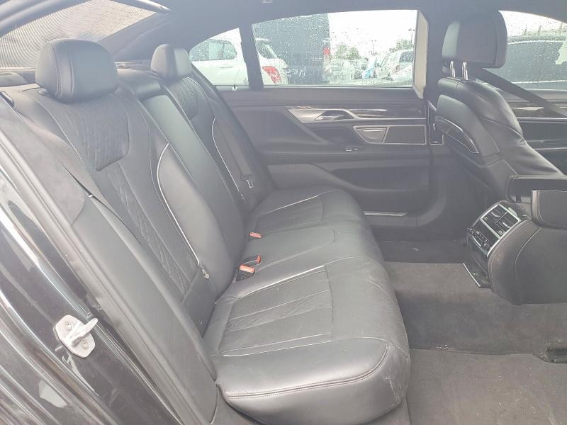 2017 BMW 750 XI — Фото 10 из 12