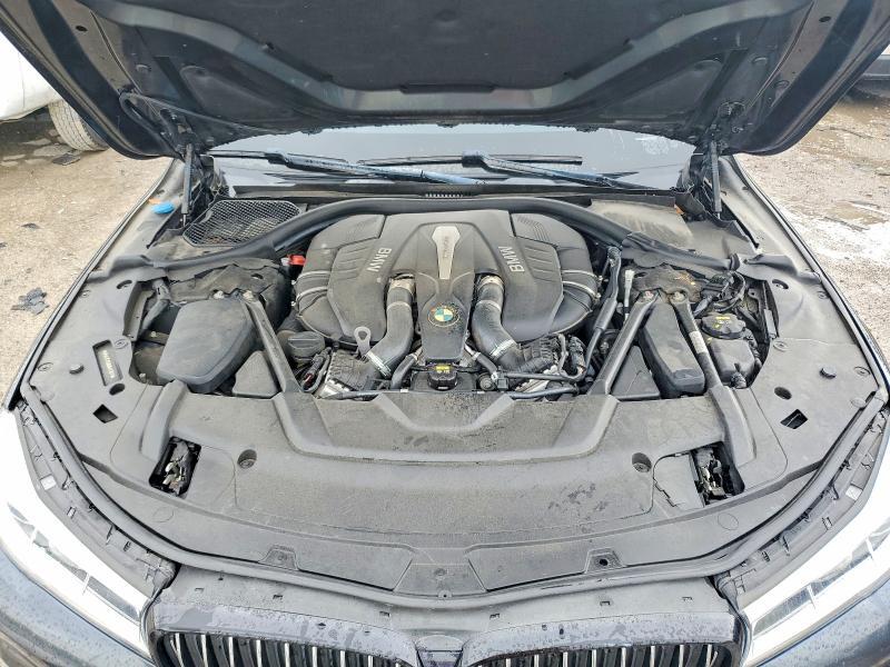 2017 BMW 750 XI — Фото 11 из 12
