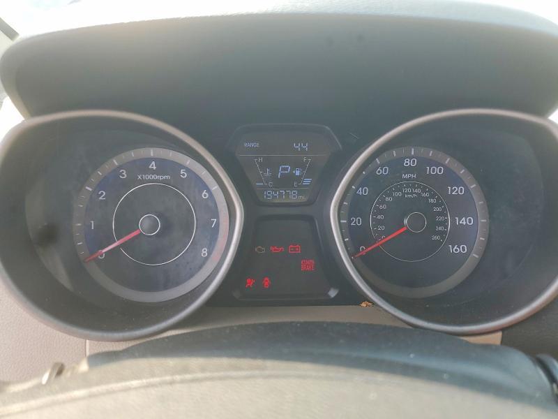 2015 HYUNDAI ELANTRA SE — Фото 9 из 12
