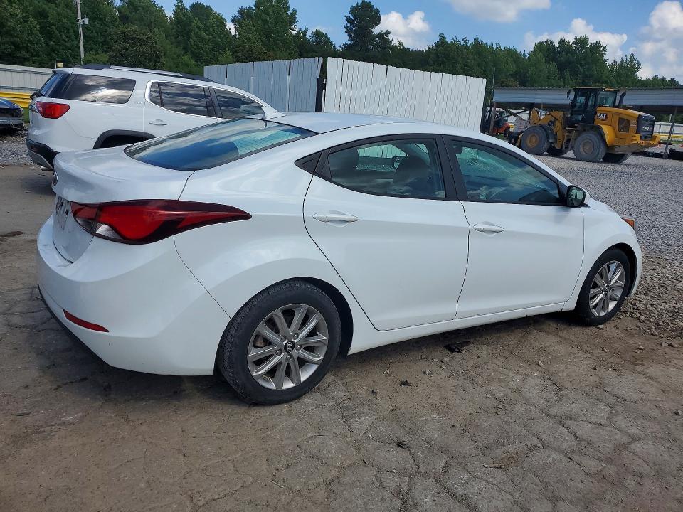 2015 HYUNDAI ELANTRA SE — Фото 3 из 12