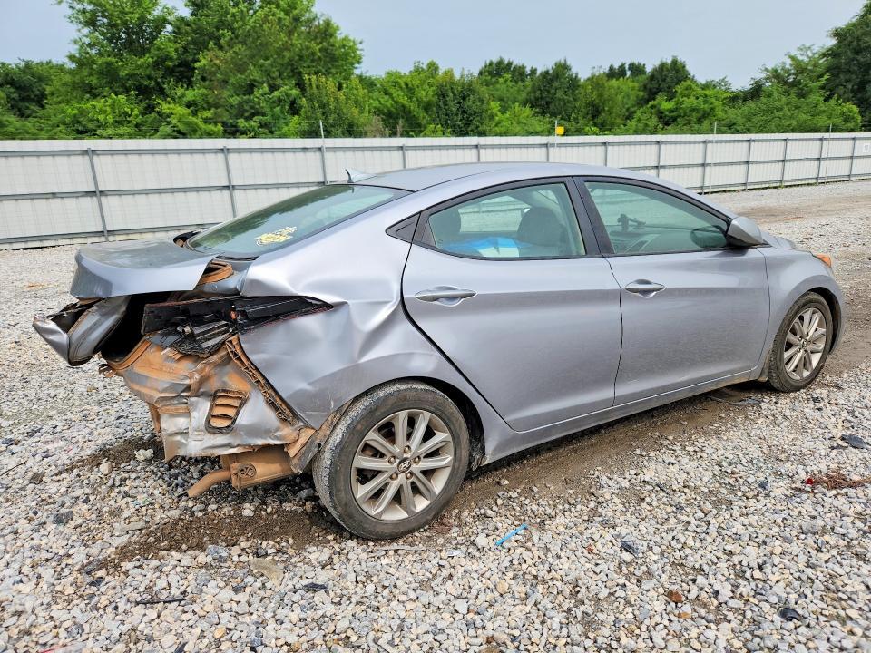 2015 HYUNDAI ELANTRA SE — Фото 3 из 13