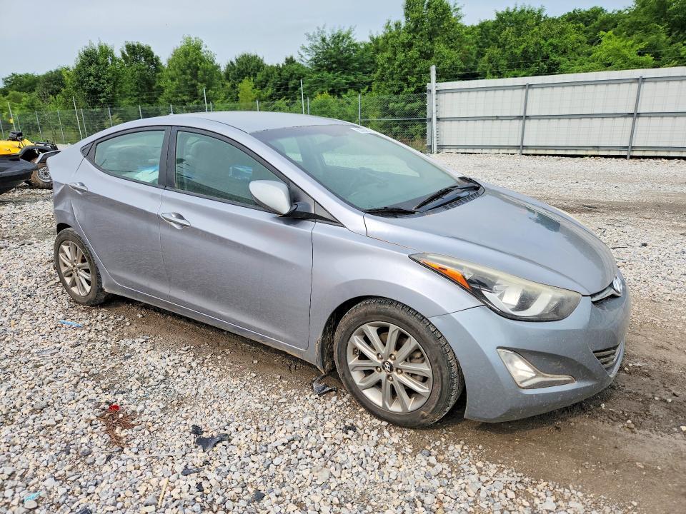 2015 HYUNDAI ELANTRA SE — Фото 4 из 13