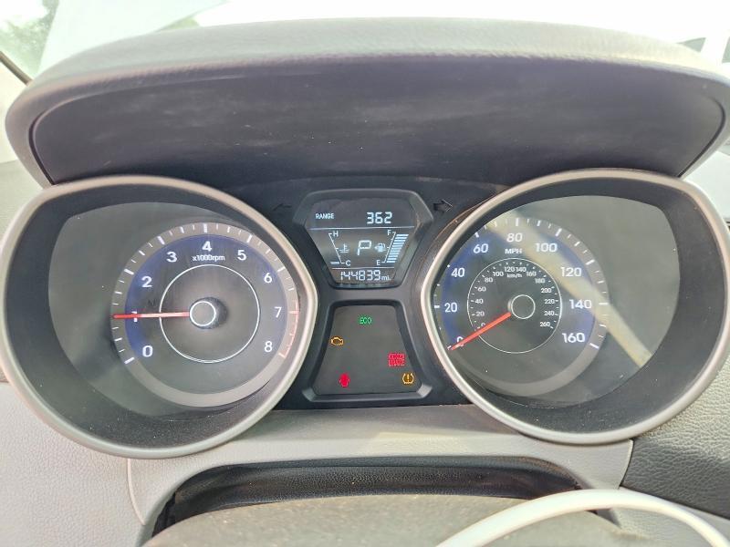 2015 HYUNDAI ELANTRA SE — Фото 9 из 13