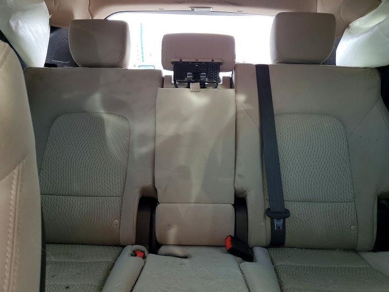 2015 HYUNDAI SANTA FE SPORT 2.4L — Фото 10 из 14