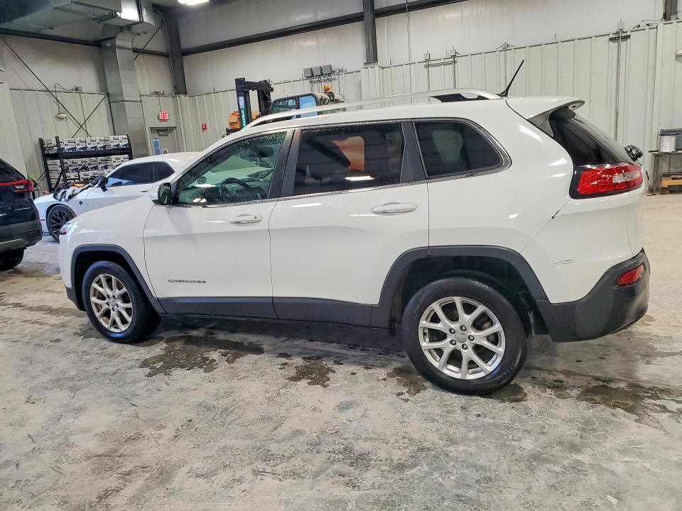 1C4PJLCBXFW597481 2015 JEEP CHEROKEE photo no. 2