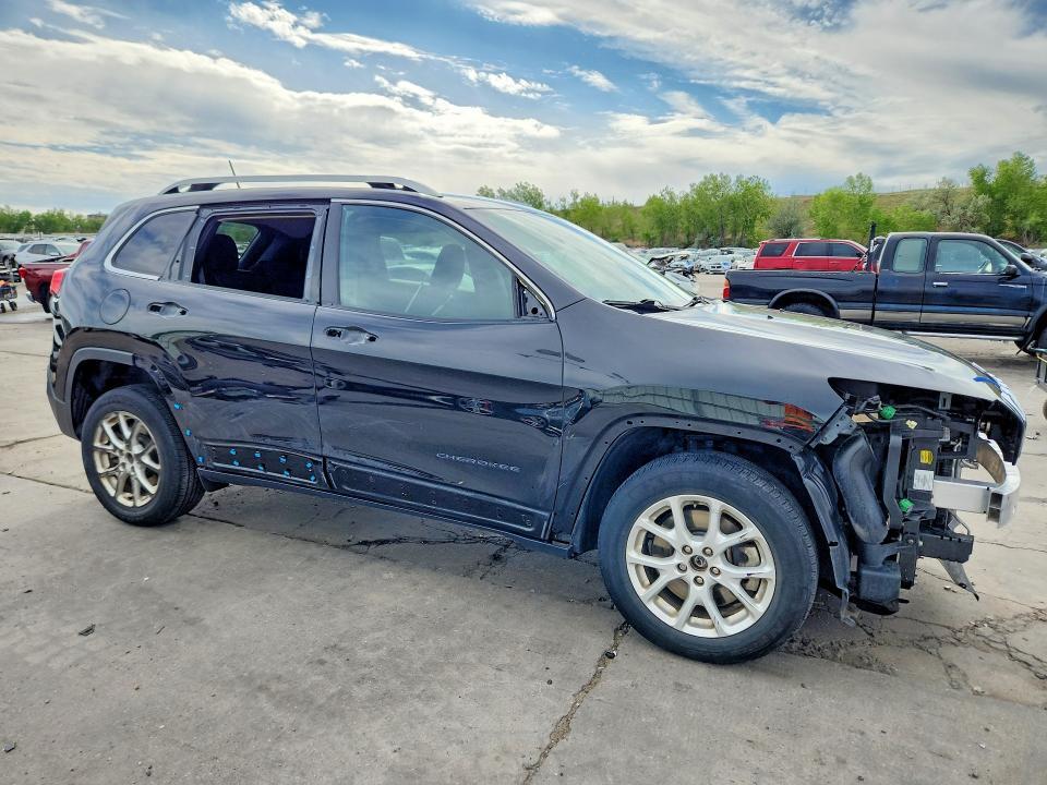 2015 JEEP CHEROKEE LATITUDE — Фото 4 из 14