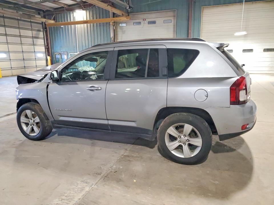 1C4NJDEB4FD120678 2015 JEEP COMPASS photo no. 2