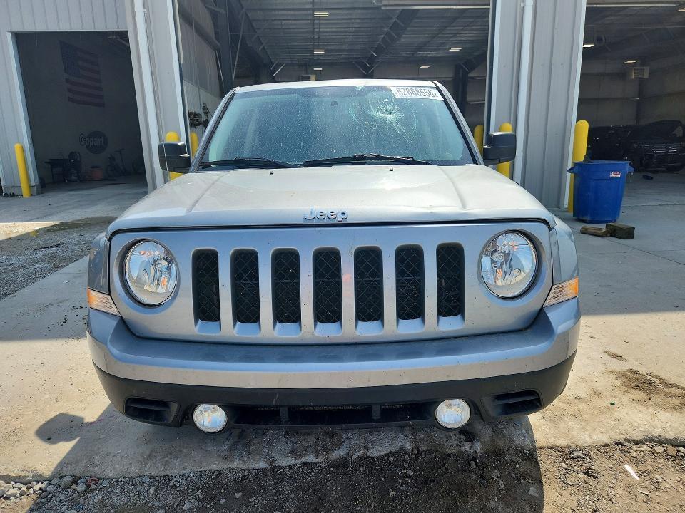 2015 JEEP PATRIOT LATITUDE — Фото 5 из 13