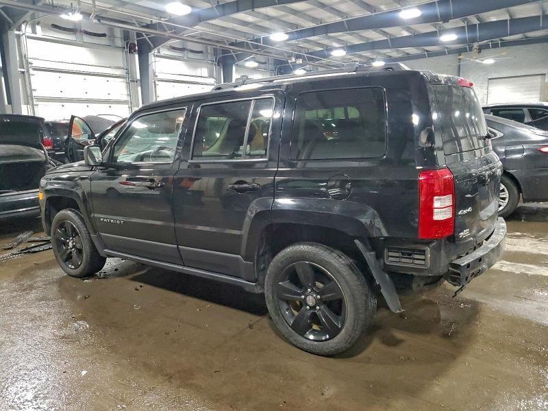 2015 JEEP PATRIOT LATITUDE — Фото 2 из 13