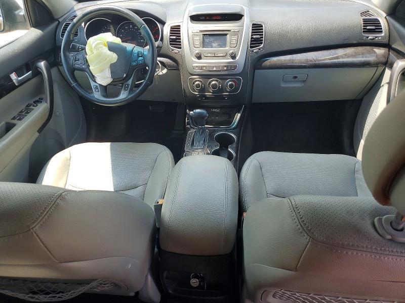 2015 KIA SORENTO LX — Фото 8 из 13