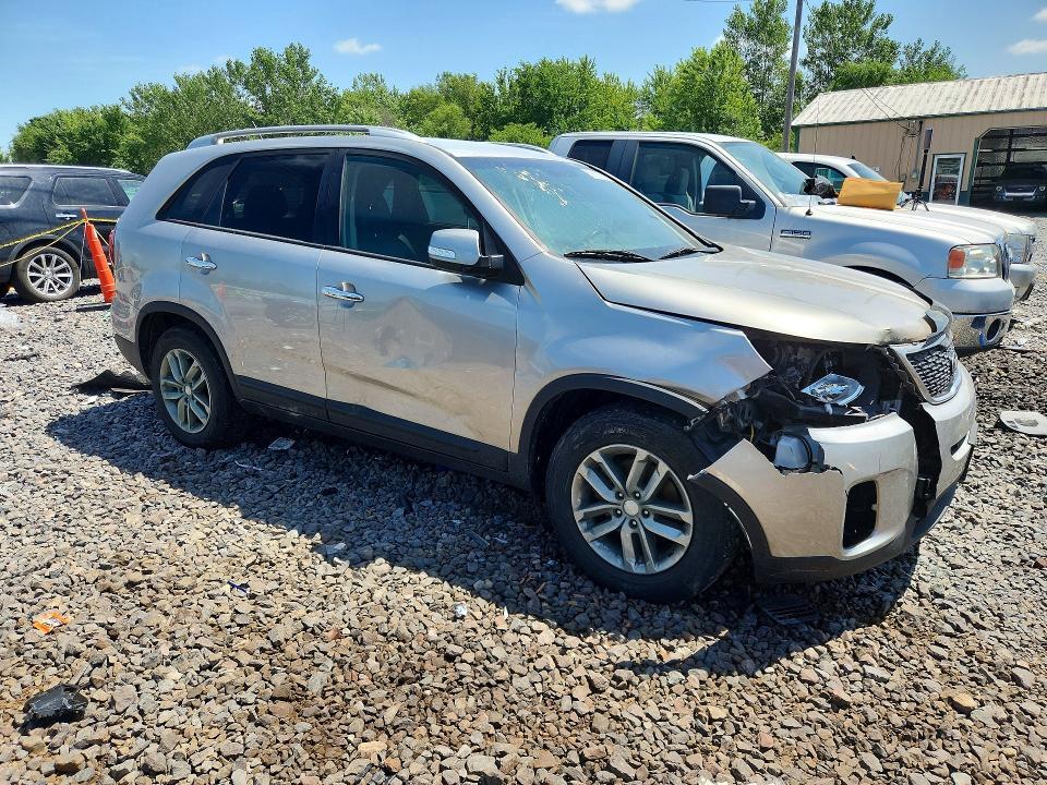 2015 KIA SORENTO LX — Фото 4 из 12