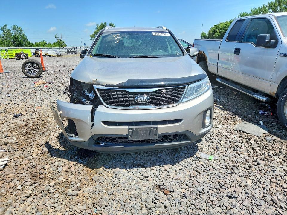 2015 KIA SORENTO LX — Фото 5 из 12