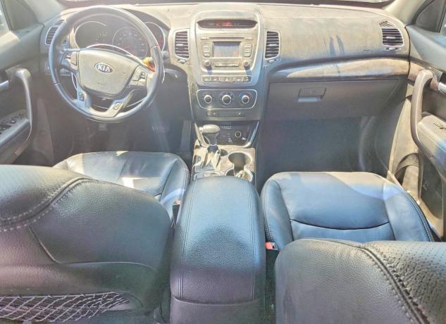 2015 KIA SORENTO LX — Фото 8 из 12