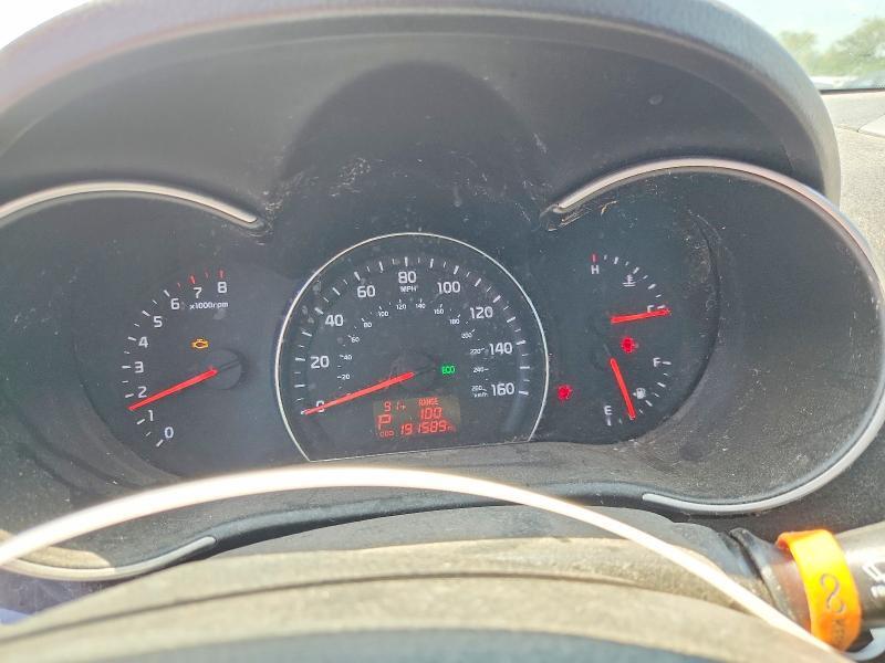 2015 KIA SORENTO LX — Фото 9 из 12