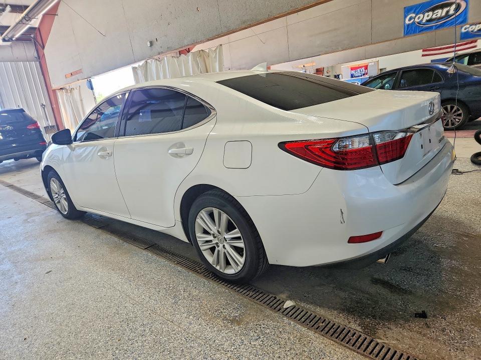 2015 LEXUS ES 350 — Фото 2 из 12
