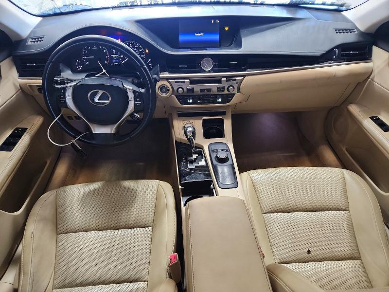 2015 LEXUS ES 350 — Фото 8 из 12