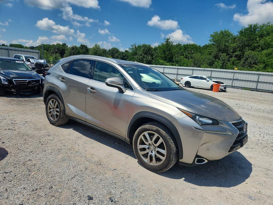2015 LEXUS NX 200T — Фото 4 из 13