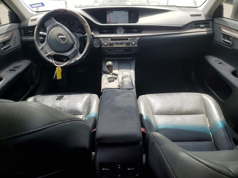 2015 LEXUS ES 350 — Фото 8 из 12