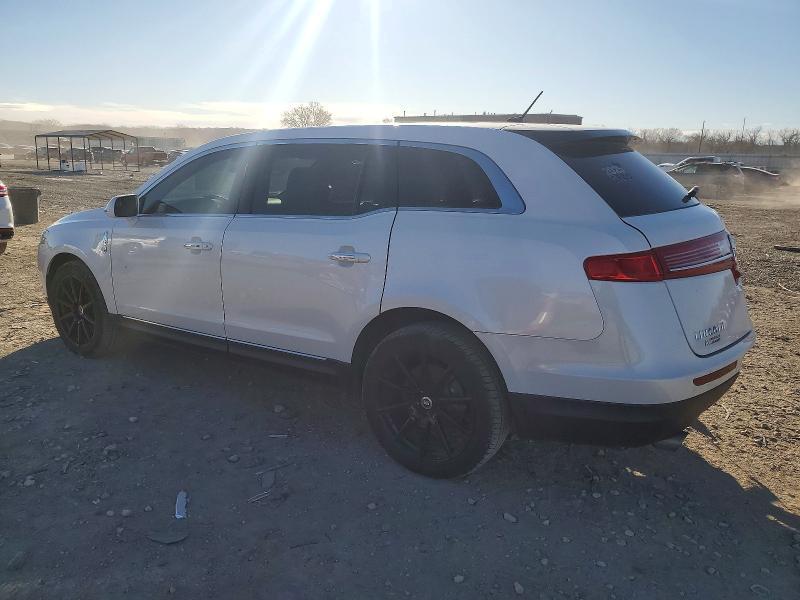 2015 LINCOLN MKT — Фото 2 из 13