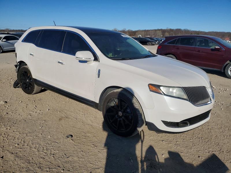 2015 LINCOLN MKT — Фото 4 из 13