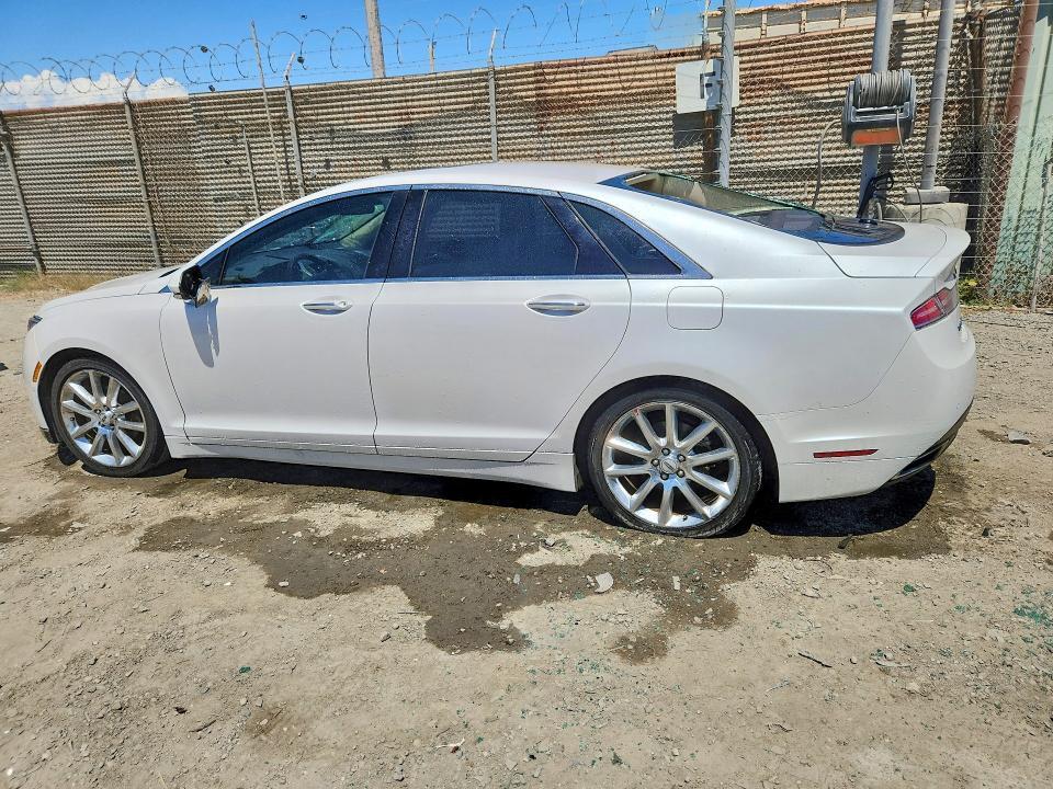 3LN6L2LU7FR604872 2015 LINCOLN MKZ photo no. 2
