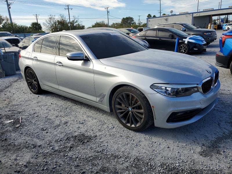 2017 BMW 530 XI — Фото 4 из 12