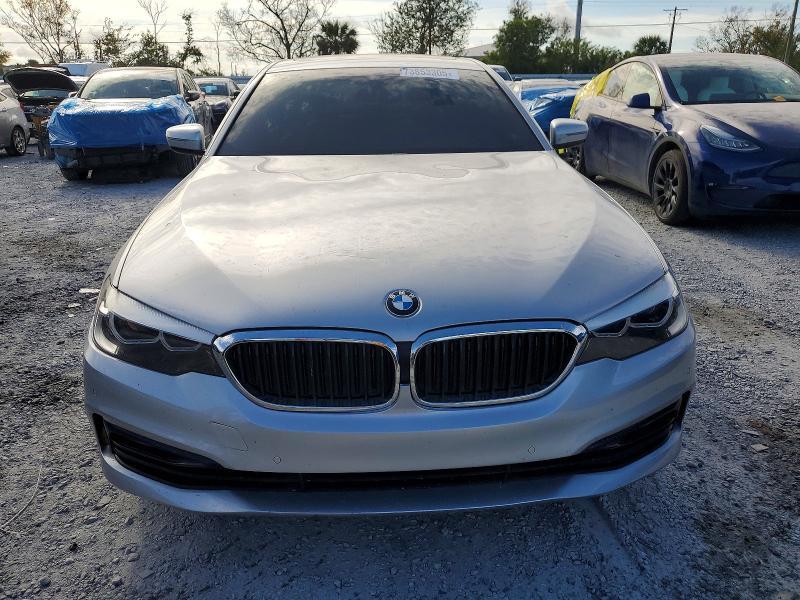 2017 BMW 530 XI — Фото 5 из 12