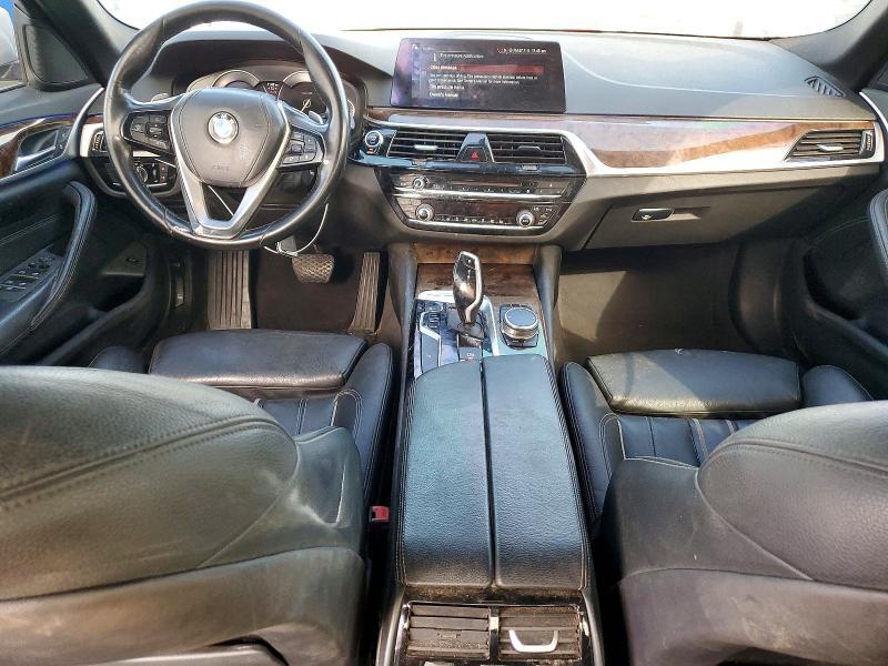2017 BMW 530 XI — Фото 8 из 12