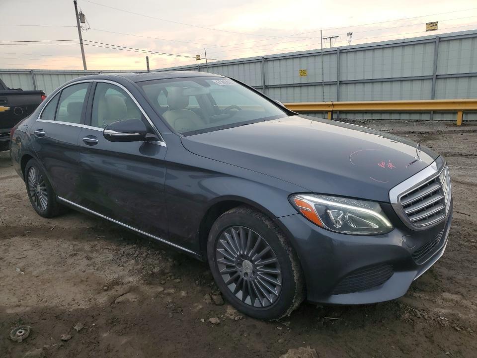 2015 MERCEDES-BENZ C — Фото 4 из 12