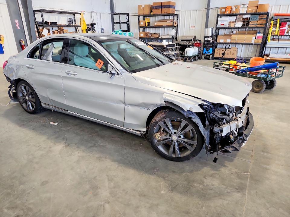 2015 MERCEDES-BENZ C 300 — Фото 4 из 13