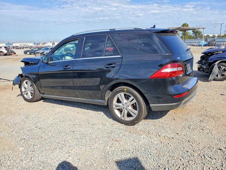 2015 MERCEDES-BENZ ML 350 — Фото 2 из 13