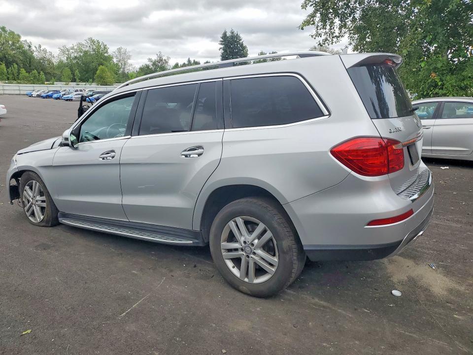 2015 MERCEDES-BENZ GL 350 BLUETEC — Фото 2 из 13