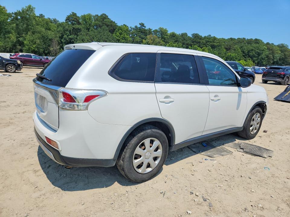 2015 MITSUBISHI OUTLANDER ES — Фото 3 из 13