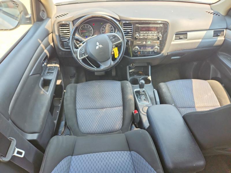 2015 MITSUBISHI OUTLANDER ES — Фото 8 из 13