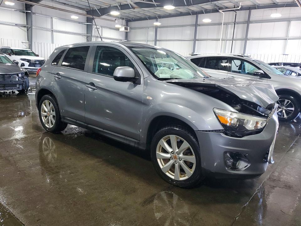 2015 MITSUBISHI OUTLANDER SPORT ES — Фото 4 из 13