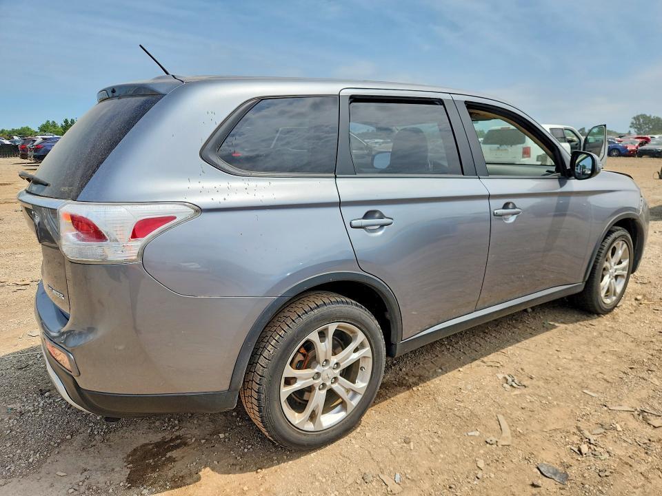 2015 MITSUBISHI OUTLANDER SE — Фото 3 из 12