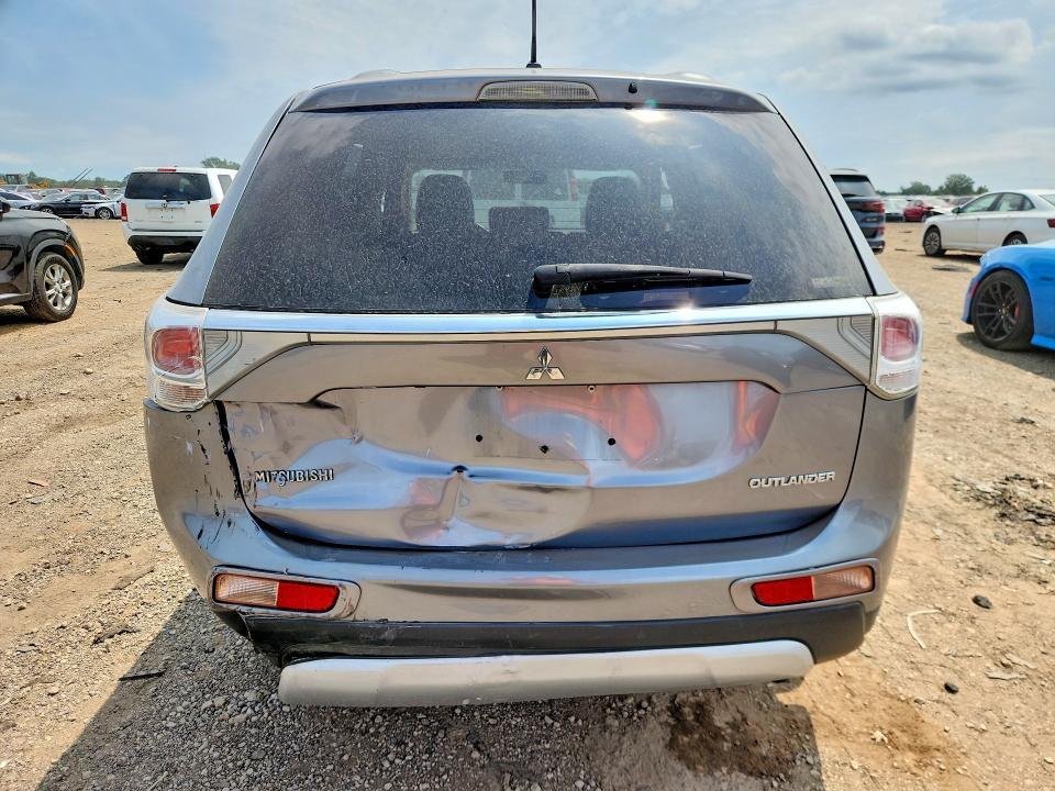 2015 MITSUBISHI OUTLANDER SE — Фото 6 из 12