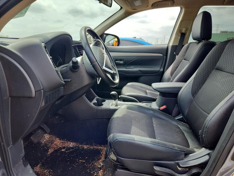 2015 MITSUBISHI OUTLANDER SE — Фото 7 из 12