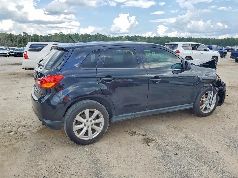 2015 MITSUBISHI OUTLANDER SPORT SE — Фото 3 из 13