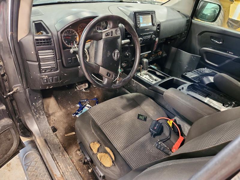 2015 NISSAN TITAN SV — Фото 8 из 12