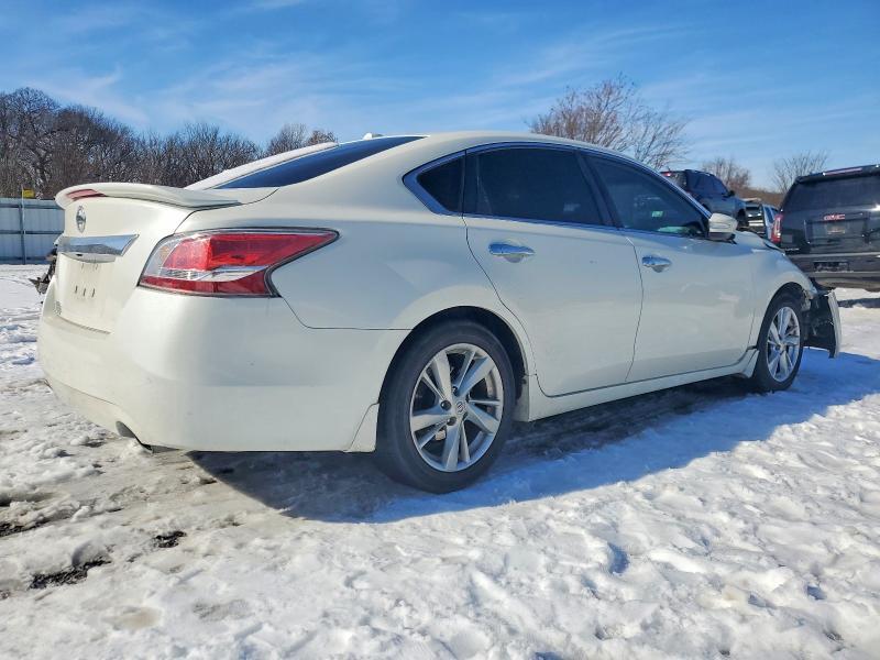 2015 NISSAN ALTIMA 2.5 — Фото 3 из 12