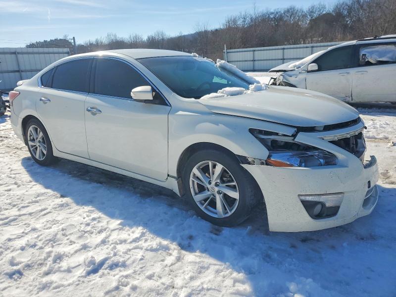 2015 NISSAN ALTIMA 2.5 — Фото 4 из 12