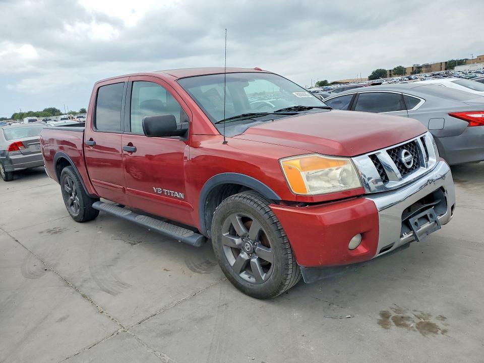 2015 NISSAN TITAN SV — Фото 4 из 12