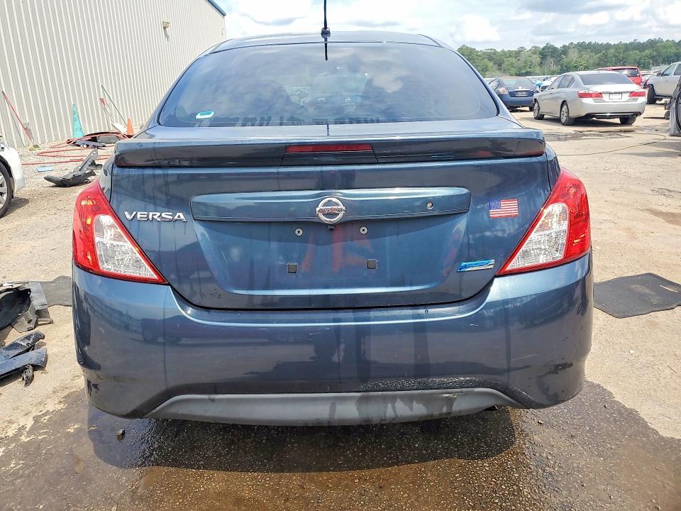 2015 NISSAN VERSA 1.6 SV — Фото 6 из 13