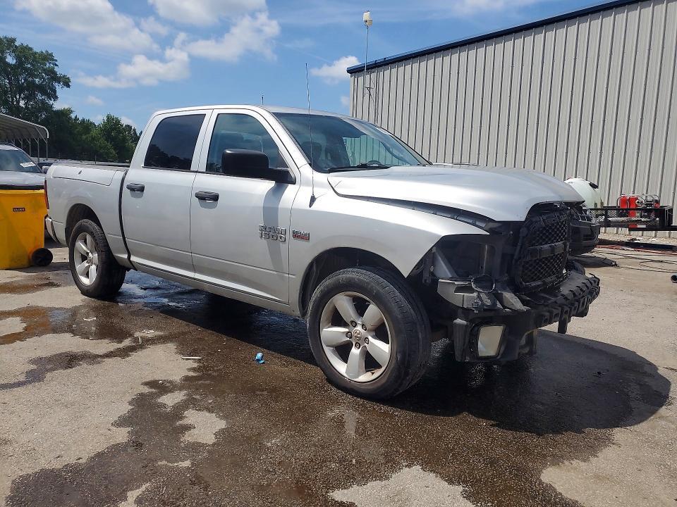 2015 RAM 1500 ST — Фото 4 из 13